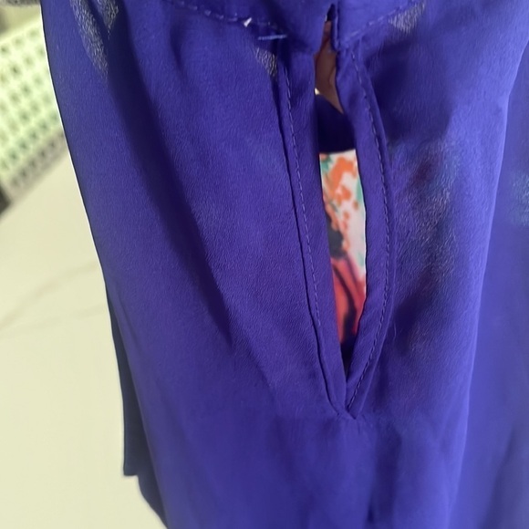 ROSE & Thyme Halter Sleeveless Blouse Size Medium - Picture 5 of 5